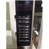 Image 3 : PANASONIC MICROWAVE MISSING PLATE AND DOES NOT TURN ON