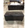 Image 1 : STORAGE BENCH (17.5 X 35.5 X 15.5") & 2 PILLOWS