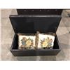 Image 2 : STORAGE BENCH (17.5 X 35.5 X 15.5") & 2 PILLOWS