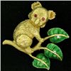 Image 3 : Vintage 18k Gold Detailed Koala Brooch Pin w/ Ruby Eyes & Green Enamel Leaves
