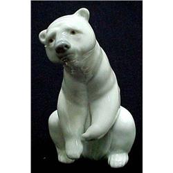 Lladro-Polar Bear; L. No. 1208; 4.75" h