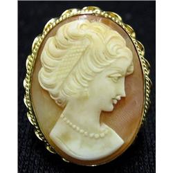 14k gold carved shell cameo ring; handm