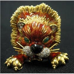 Large 18k enameled lion clip with diamo