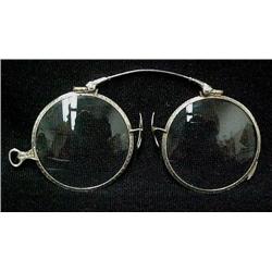 14k white gold spectacles; C. 1910 roun