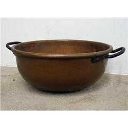 Copper candy kettle; iron baille handle