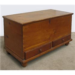 Poplar blanket chest with rectangular h