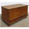 Image 1 : Poplar blanket chest with rectangular h