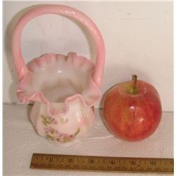 Perfect any occasion gift or a Wedding Made in USA Bride's basket FENTON - creation panier en verre