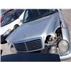 Image 2 : 1998 Mercedes-Benz E-Class