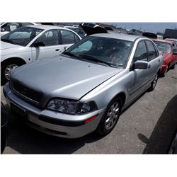 2001 Volvo S40