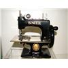 Image 2 : SINGER SEWHANDY SEWING MACHINE