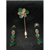 Image 1 : 14KT YELLOW GOLD & JADE STICK PIN & EAR