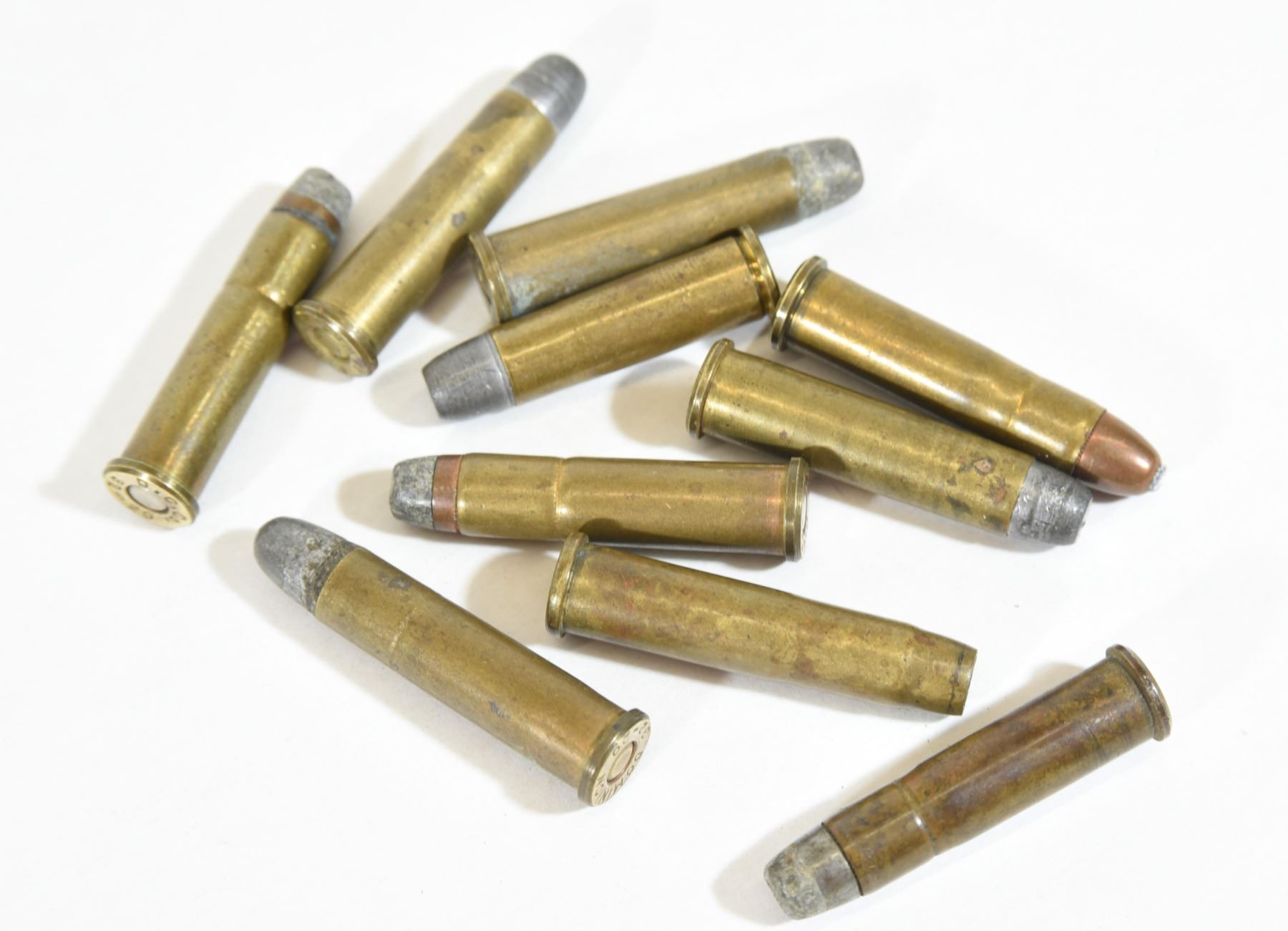 32 20 And 32 WCF Ammo Landsborough Auctions 32-20-and-32-wcf-ammo-landsborough-auctions