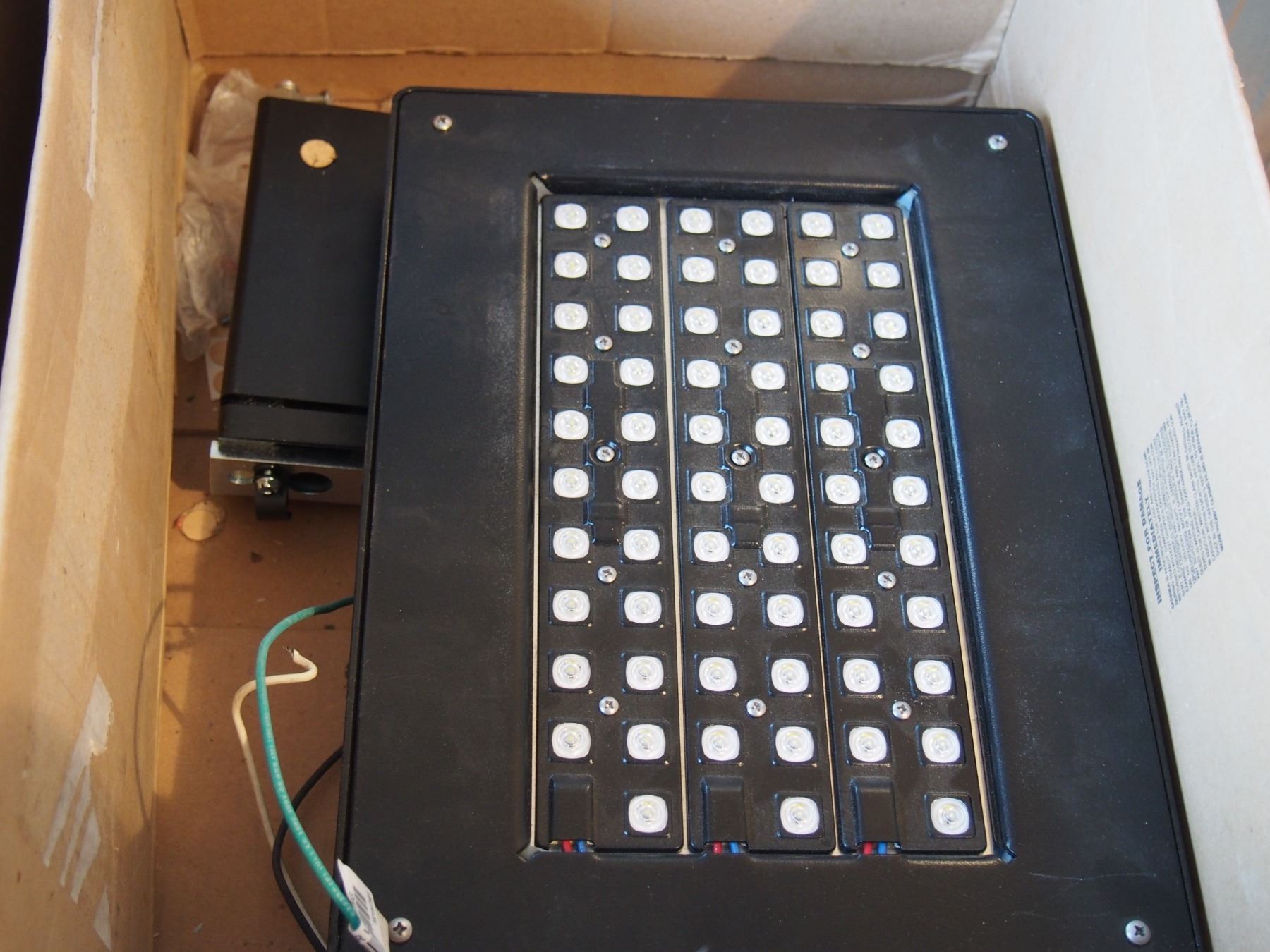 Cooper Lighting Power Box LED, Lumark LED Pack - Bodnarus Auctioneering