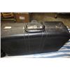 Image 6 : 2X THE MONEY Old Leather Suitcases (1 With Key)