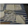 Image 2 : Lot of 33 Vintage Linen and Doilies