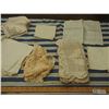 Image 3 : Lot of 33 Vintage Linen and Doilies