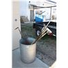 Image 1 : Rain Barrel (28" T) + 6 Garden Tools