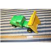 Image 4 : Tonka Dump Truck - 13.5" L