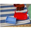 Image 5 : 4 Pieces of Vintage Doll Furniture *with damage