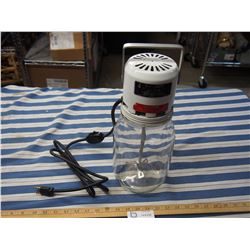 Gem Dandy Electric Butter Churn 4 Quart- working