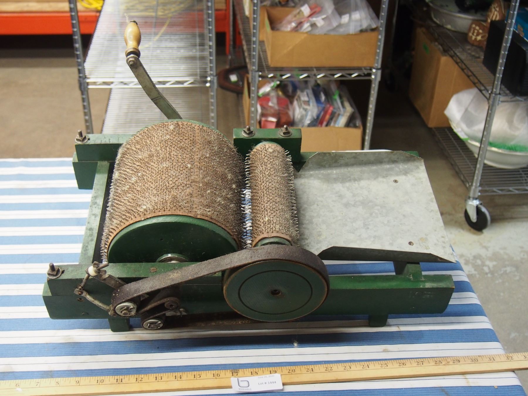 Wool Carter Metal Feed Opening 8in
