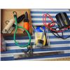 Image 5 : Power Inverter, Marrettes, 518 Bent Locking Hitch Pin, and More