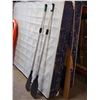 Image 1 : 2 5ft Long Oars