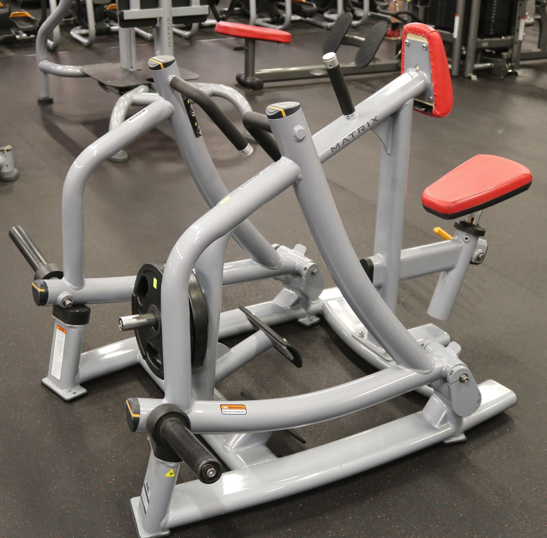 MATRIX PLATE LOADED SEATED ROW