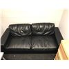 Image 2 : LOT OF 2 BLACK LOVE SEATS