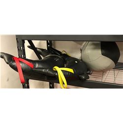 LOT WITH BULGARIAN MEDICINE BALL SIZE 8KG AND 17KG