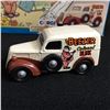 Image 2 : Corgi Comic Classics The Beezer Colonel Blink Van Limited Edition (4453/6000)