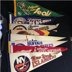 VINTAGE 70'S AND 80'S NHL PENNANT LOT