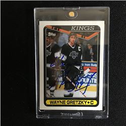 WAYNE GRETZKY SIGNED TOPPS HOCKEY CARD