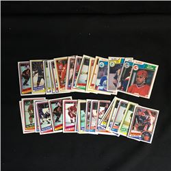 VINTAGE HOCKEY CARD LOT