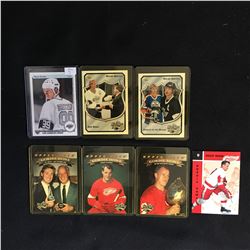 WAYNE GRETZKY/ GORDIE HOWE HOCKEY CARD LOT