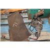 Image 1 : SMALL WINCH, LEATHER APRON & PIPE VISE