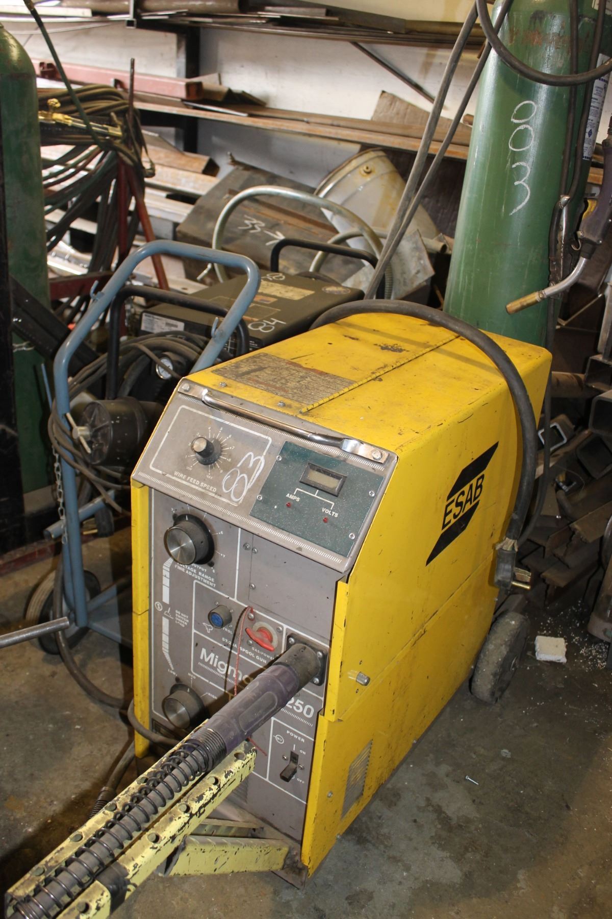 MIG MASTER 250 WIRE FEED WELDING & TANK