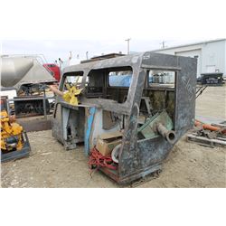 NODWELL CAB C/W MISC