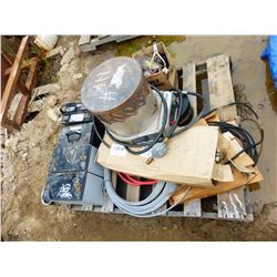 PALLET C/W PROPANE HEATER & WIRE LOOM