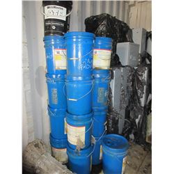 18 PAILS OF SAE TRANSMISSION FLUID