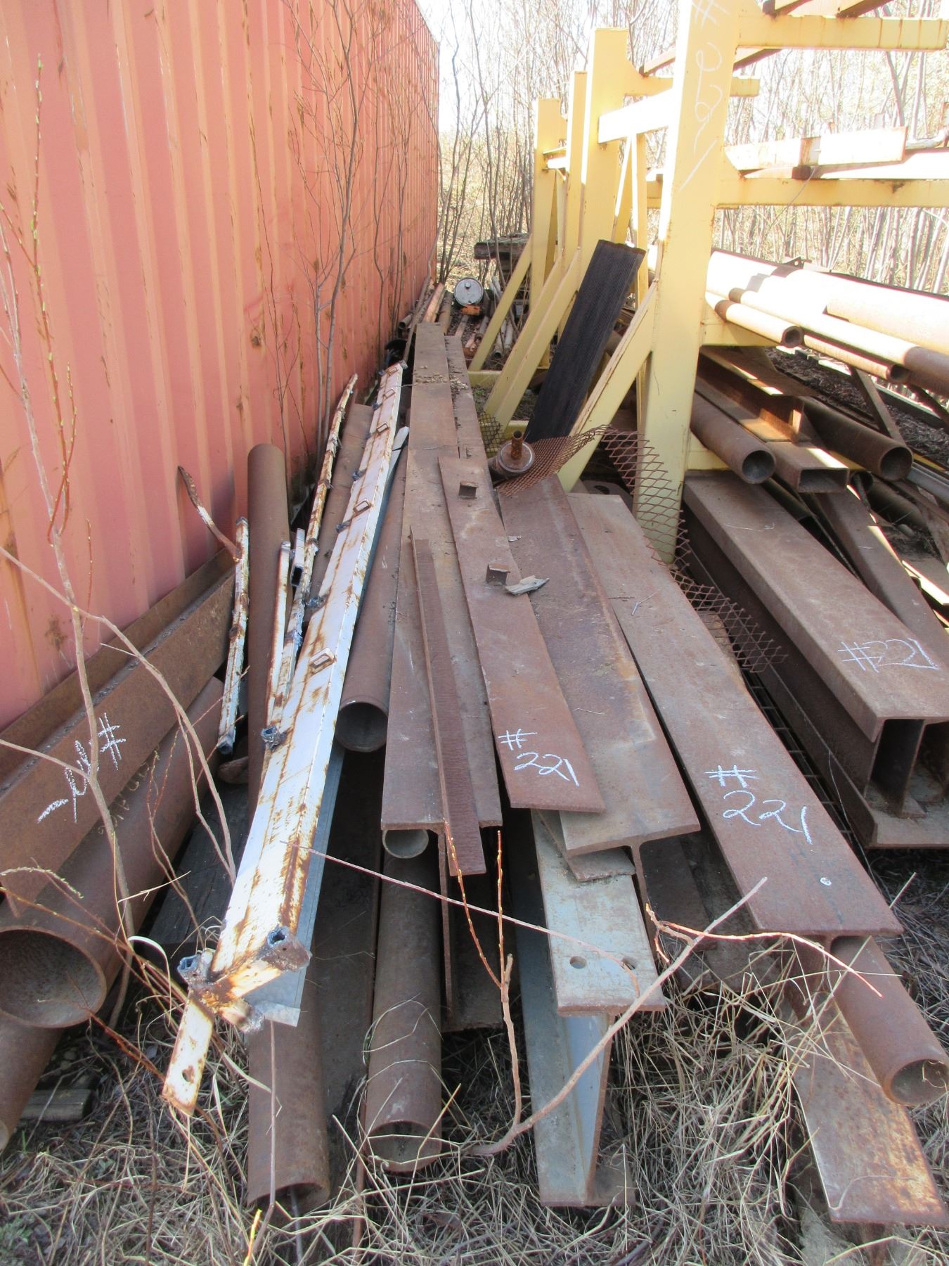 YELLOW STEEL RACK C/W I-BEAM, ANGLE IRON, TUBING & CHANNEL IRON