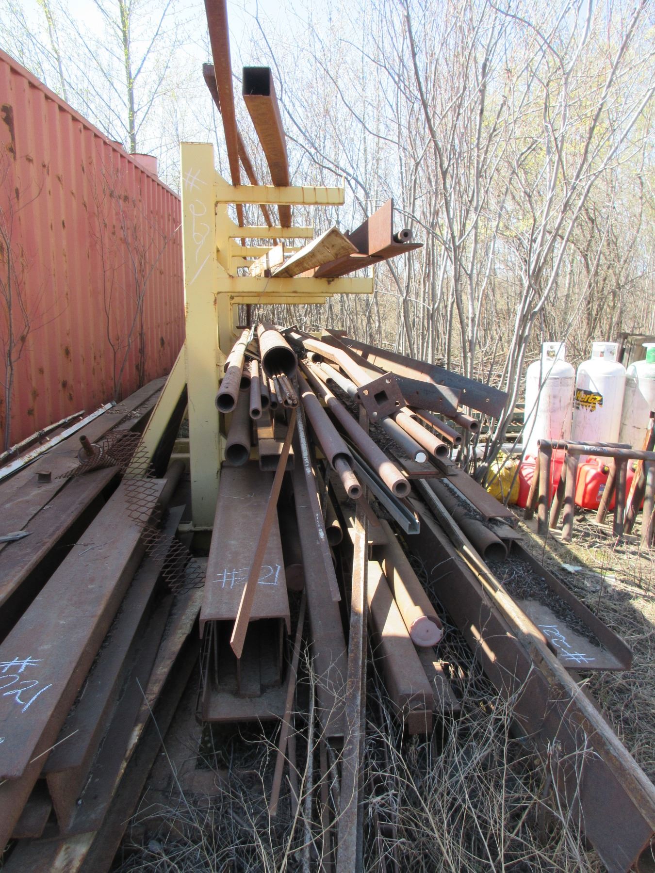 YELLOW STEEL RACK C/W I-BEAM, ANGLE IRON, TUBING & CHANNEL IRON
