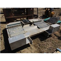 ALUMINUM HEADACHE RACK