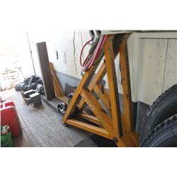 YELLOW ROLLING FRAME