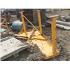 Image 1 : 3 LEG HYDRAULIC TABLE