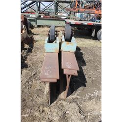 210' I-BEAMS WITH 4 BLUE ROLLERS