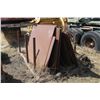 Image 5 : 54" X 12' STEEL SKID C/W STEEL PLATE & GRADING
