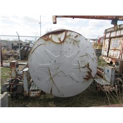 1000 GALLON TANK (DENTED)