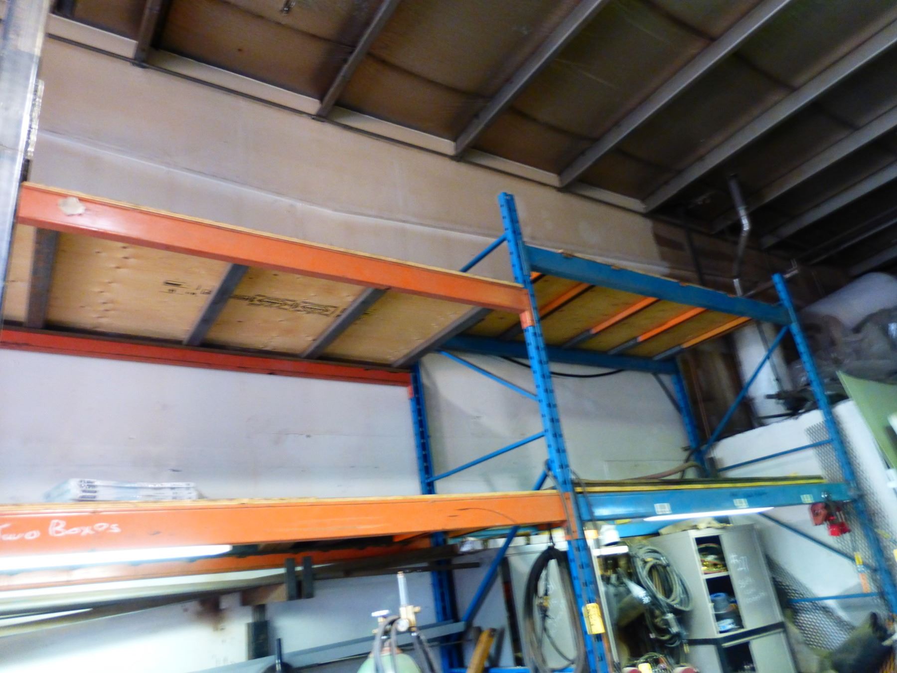 PALLET RACKING C/W 9 UPRIGHTS & 14 CROSS BRACES